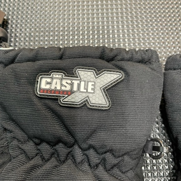 Castle X Youth Platform Snowmobile Mittens Medium Black - Picture 6 of 6